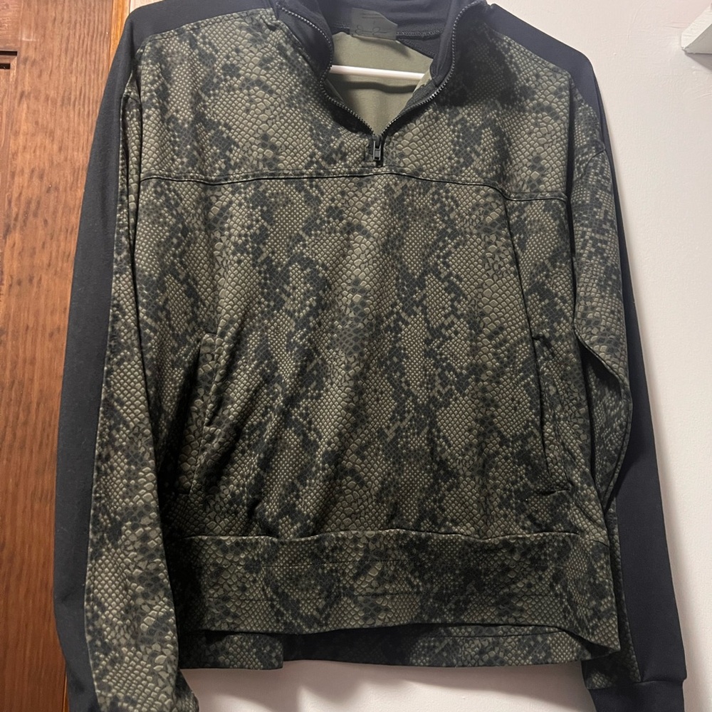 Green and Black Snake Print Jessica Simpson Pullover